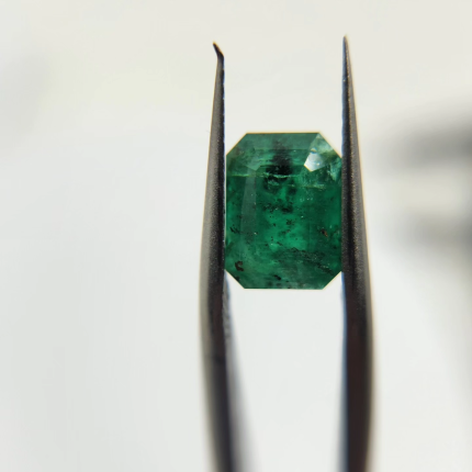 Elegant 1.83ct vivid green Swat emerald 8x6mm